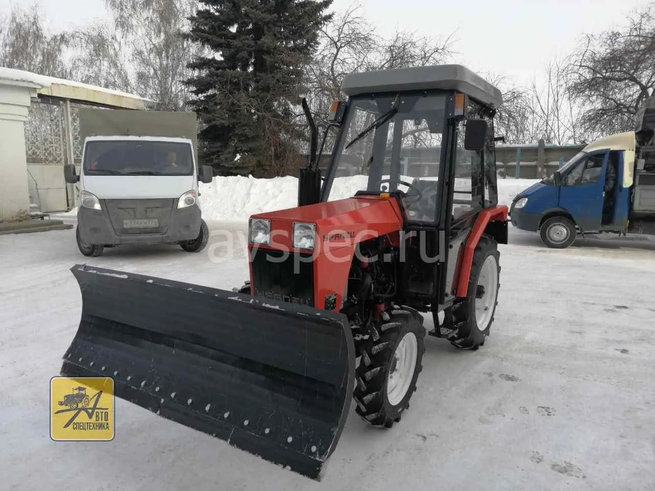 Минитрактор Уралец 254 с кабиной КПП с реверсом